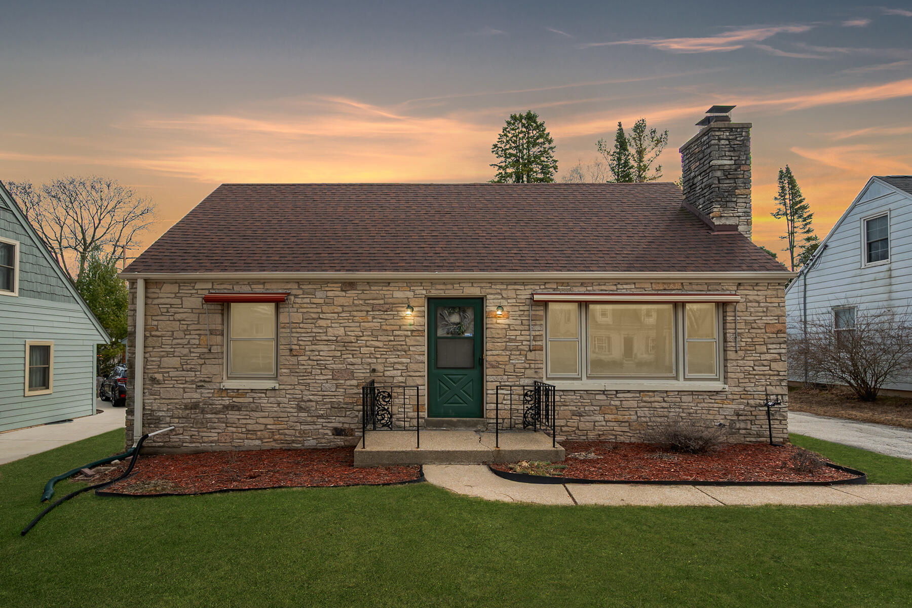 8342_N_Whitney_Rd_Fox Point_WI_53217