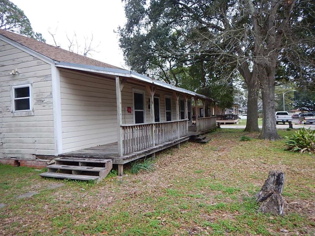 248 Avant Lane Port Arthur, TX 77642 - Photo 2 of 11