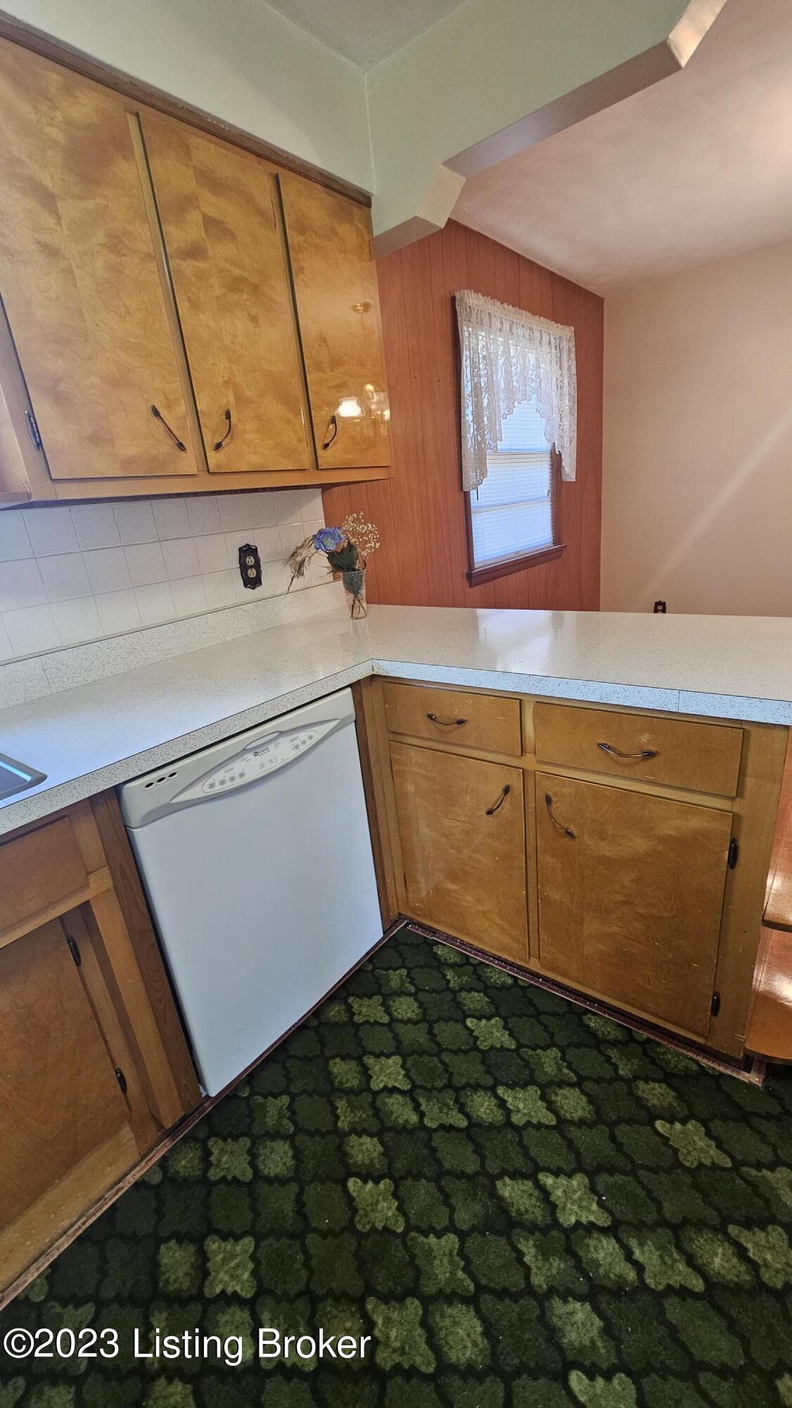 4133 Dover Road Louisville, KY 40216 - Photo 11 of 44 1000005520