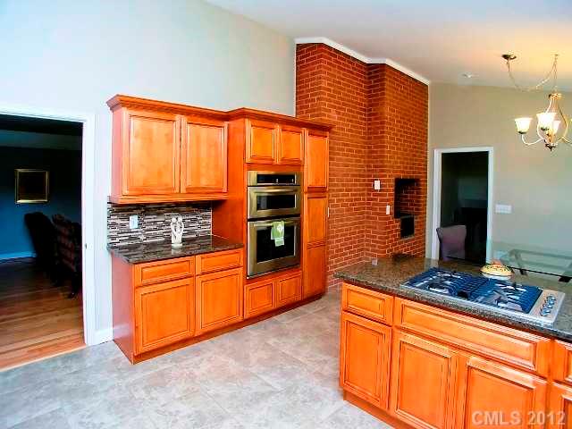 3332 Highview Road Charlotte, NC 28210 - Photo 4 of 16 Gallery Image 4