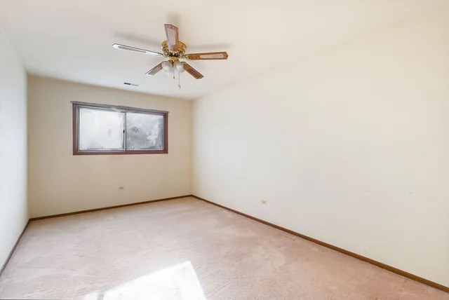 $210,000 | 17475 Chestnut Lane, Gurnee, IL 60031