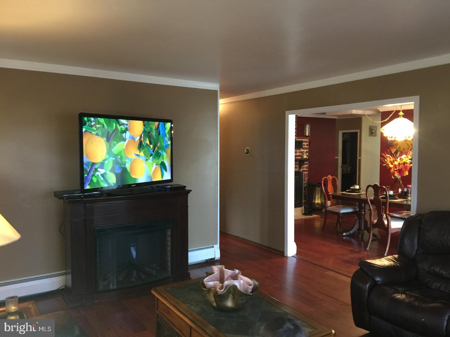 44 Ivory Rock Road Levittown, PA 19057 - Photo 8 of 20 Gallery Image 8