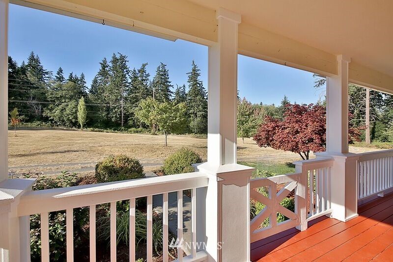 1098 East Bush Point Road Freeland, WA 98249 - Photo 4 of 25 Gallery Image 4