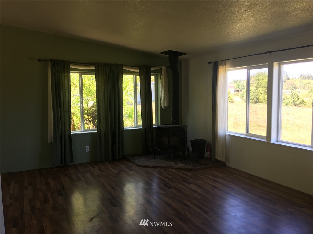 152 Bravo Road Port Angeles, WA 98362 - Photo 10 of 24