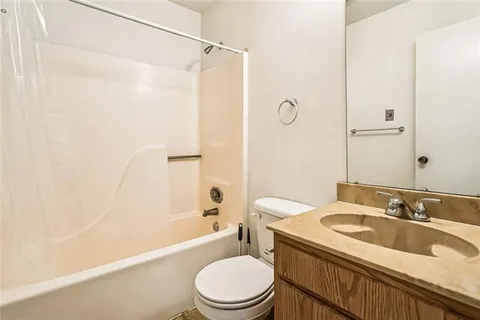 $129,900 | 212 Parkview Boulevard, Unit 212, Mandeville, LA 70471