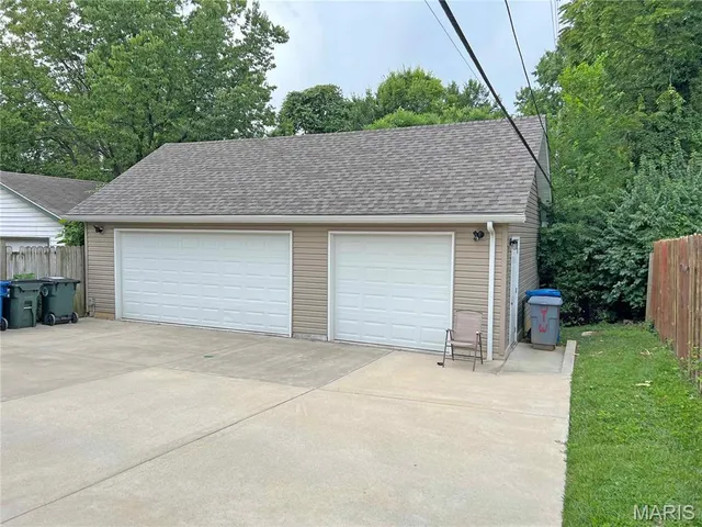 $1,095 | 1005 Claytonia Terrace, Richmond Heights, MO 63117