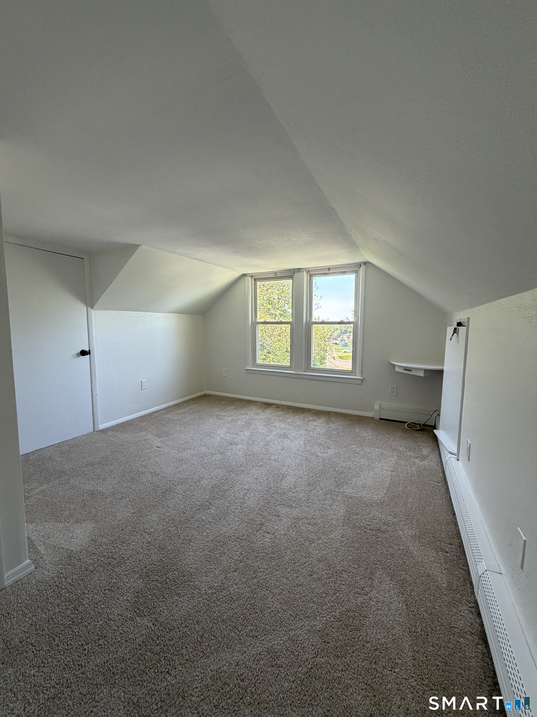 33 MacIntosh Road Norwalk, CT 06851 - Photo 14 of 17
