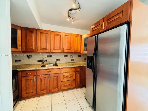 $2,350 | 6992 Northwest 166 Terrace, Unit 1704, Miami Lakes, FL 33014