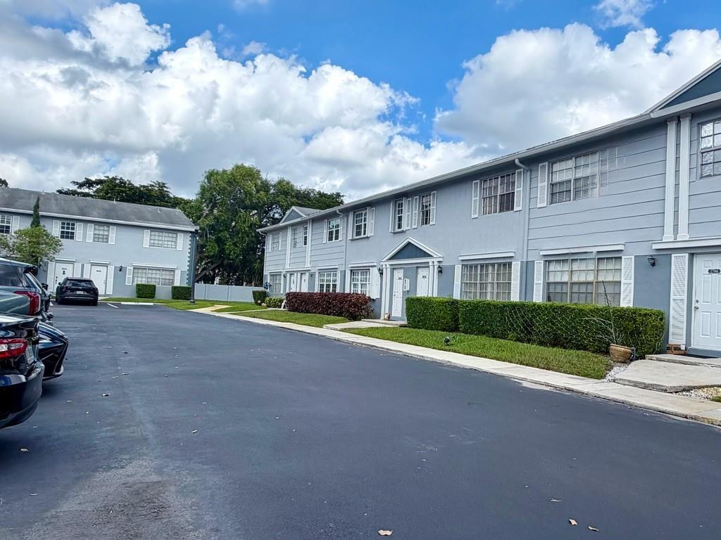 1788 Southwest 81st Way, Unit 1788 Davie, FL 33324 - Photo 4 of 35 Photo 4