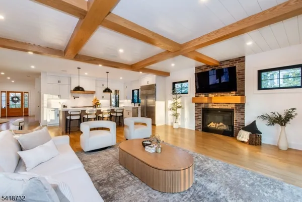 $3,050,000 | 25 Greenwood Avenue, Chatham, NJ 07928