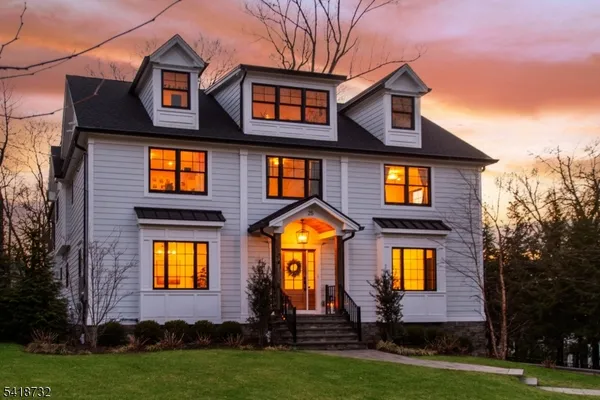$3,050,000 | 25 Greenwood Avenue, Chatham, NJ 07928