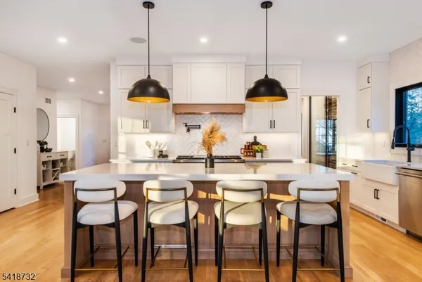 $3,050,000 | 25 Greenwood Avenue, Chatham, NJ 07928