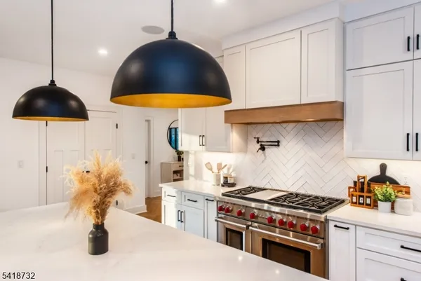 $3,050,000 | 25 Greenwood Avenue, Chatham, NJ 07928