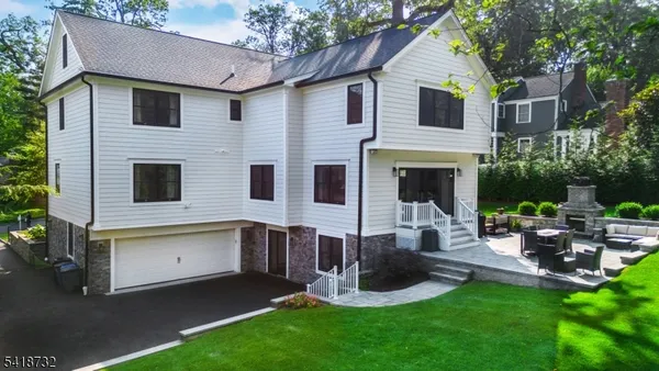 $3,050,000 | 25 Greenwood Avenue, Chatham, NJ 07928