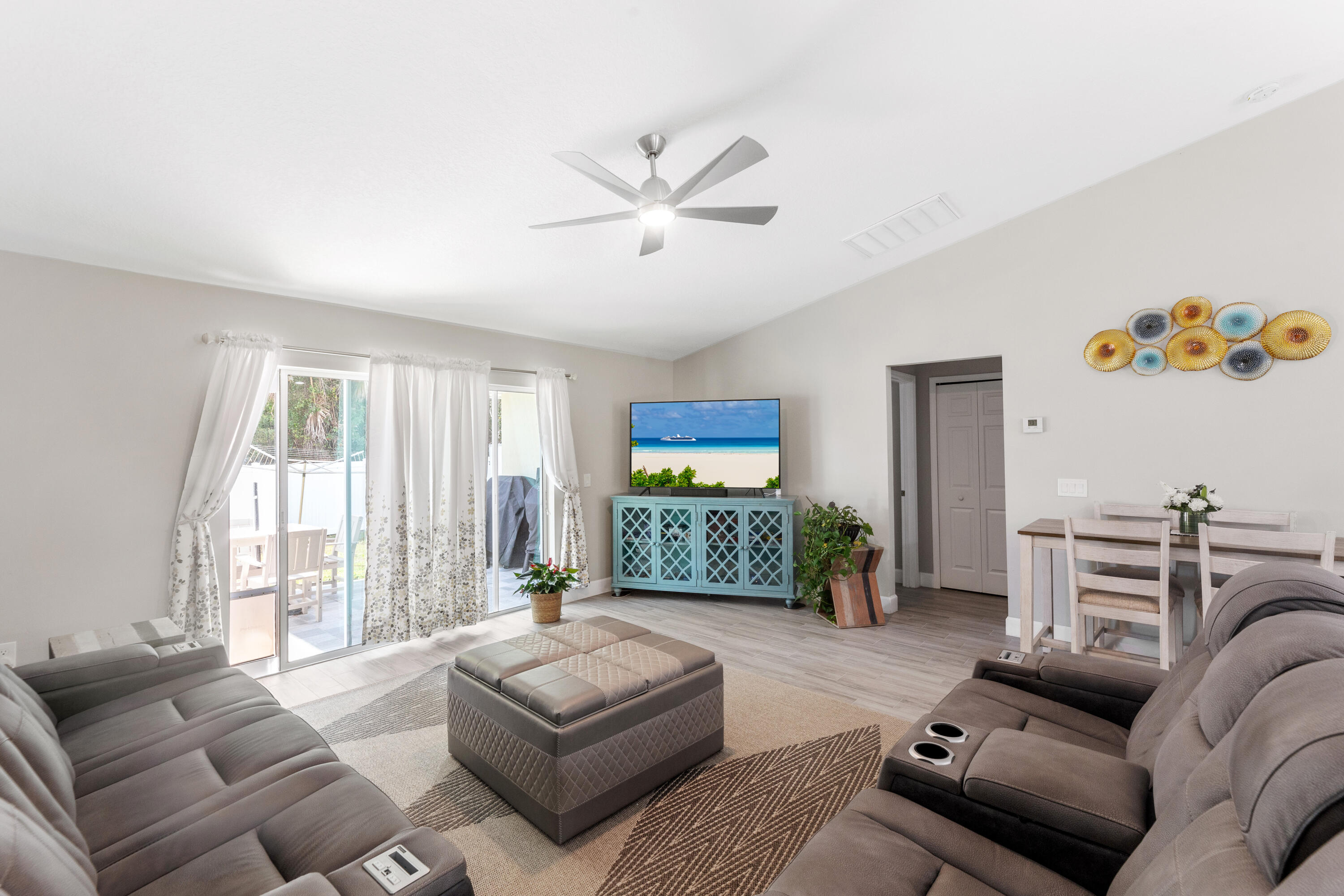 587 Plumbago Road Northwest Palm Bay, FL 32907 - Photo 14 of 42 14-Image14