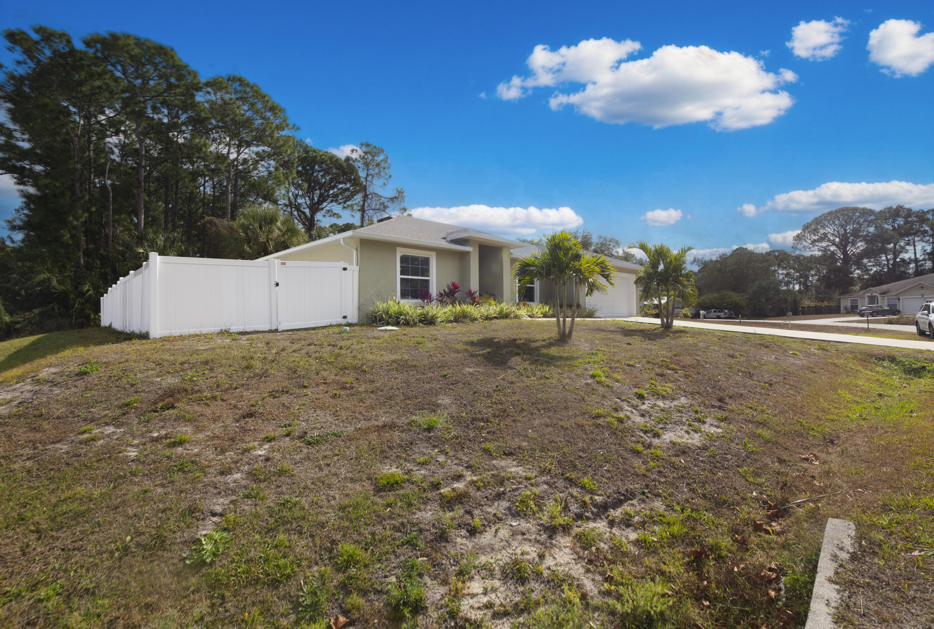 587 Plumbago Road Northwest Palm Bay, FL 32907 - Photo 2 of 42 02-Image2