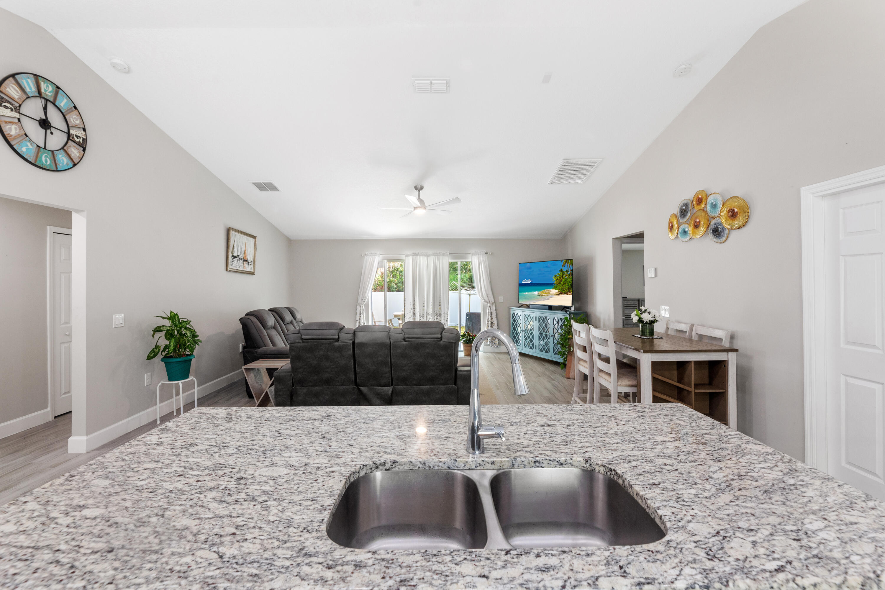 587 Plumbago Road Northwest Palm Bay, FL 32907 - Photo 21 of 42 21-Image21