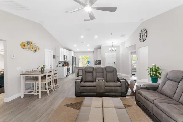 $350,000 | 587 Plumbago Road Northwest, Palm Bay, FL 32907