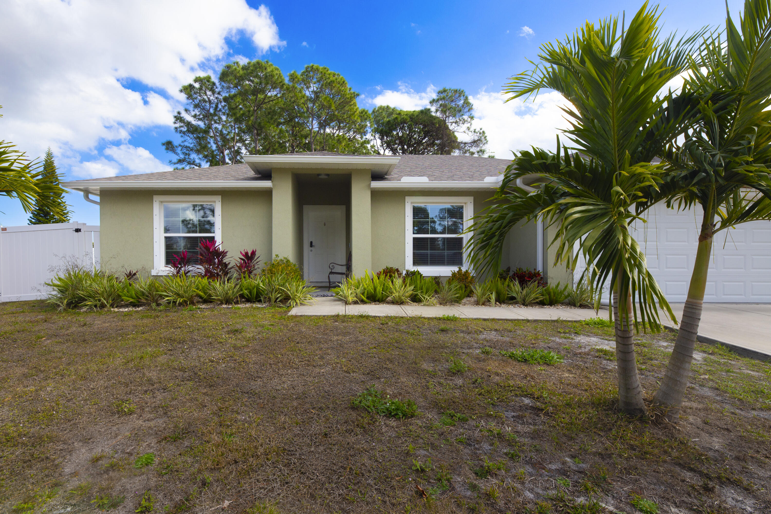 587 Plumbago Road Northwest Palm Bay, FL 32907 - Photo 5 of 42 05-Image5