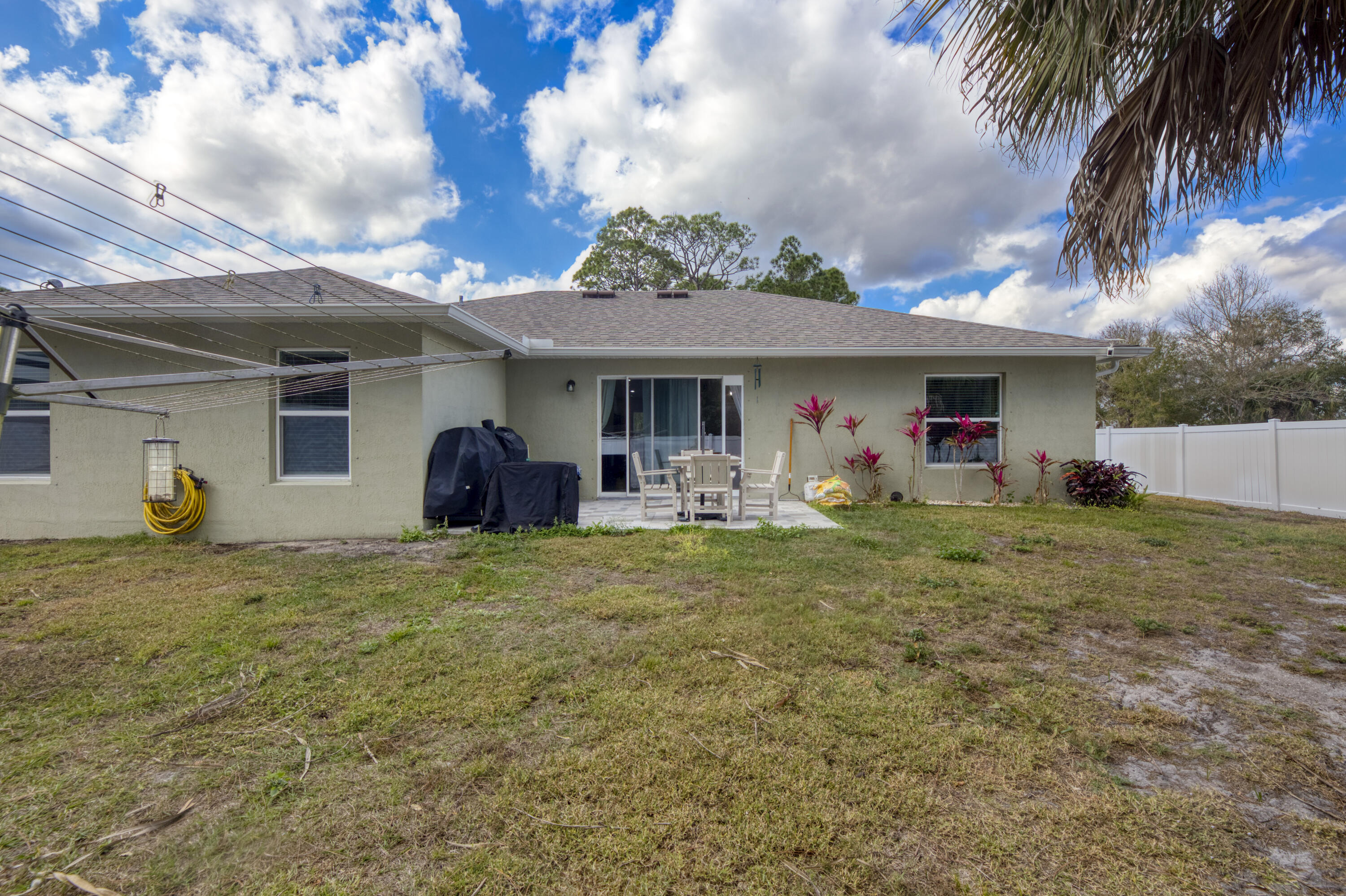 587 Plumbago Road Northwest Palm Bay, FL 32907 - Photo 6 of 42 06-Image6