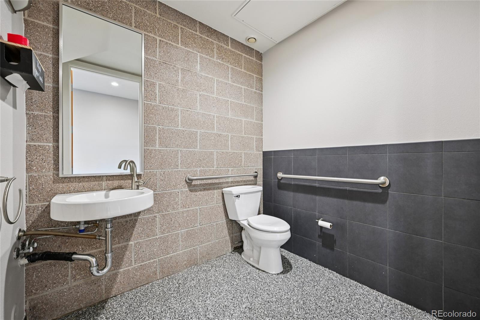 11562 Colony Row Broomfield, CO 80021 - Photo 8 of 44