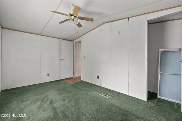 $132,000 | 148 Rhodes Drive, Columbia, NC 27925