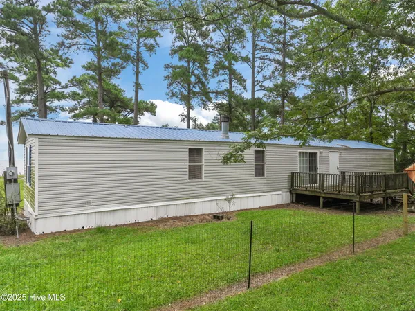 $132,000 | 148 Rhodes Drive, Columbia, NC 27925