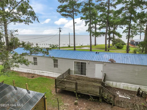 $132,000 | 148 Rhodes Drive, Columbia, NC 27925