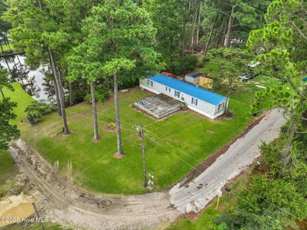 $132,000 | 148 Rhodes Drive, Columbia, NC 27925
