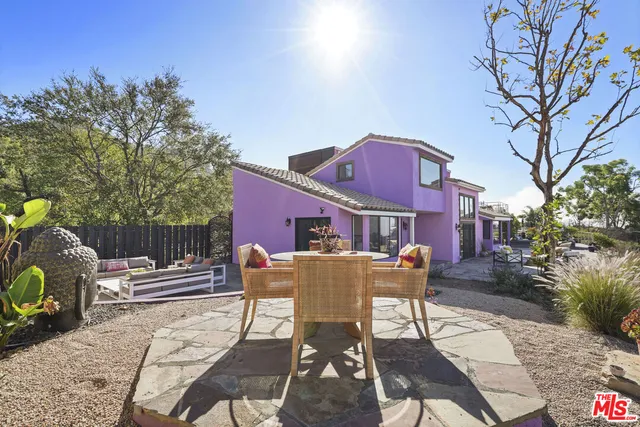 $4,500,000 | 231 Loma Metisse Road, Malibu, CA 90265