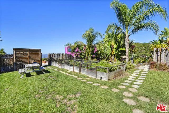 $4,500,000 | 231 Loma Metisse Road, Malibu, CA 90265
