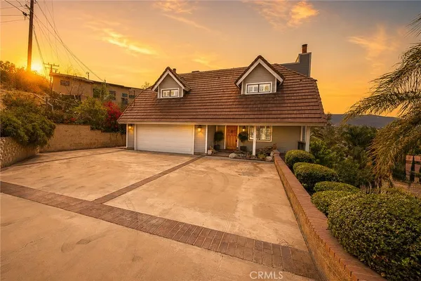$925,000 | 19013 Consul Avenue, Corona, CA 92881