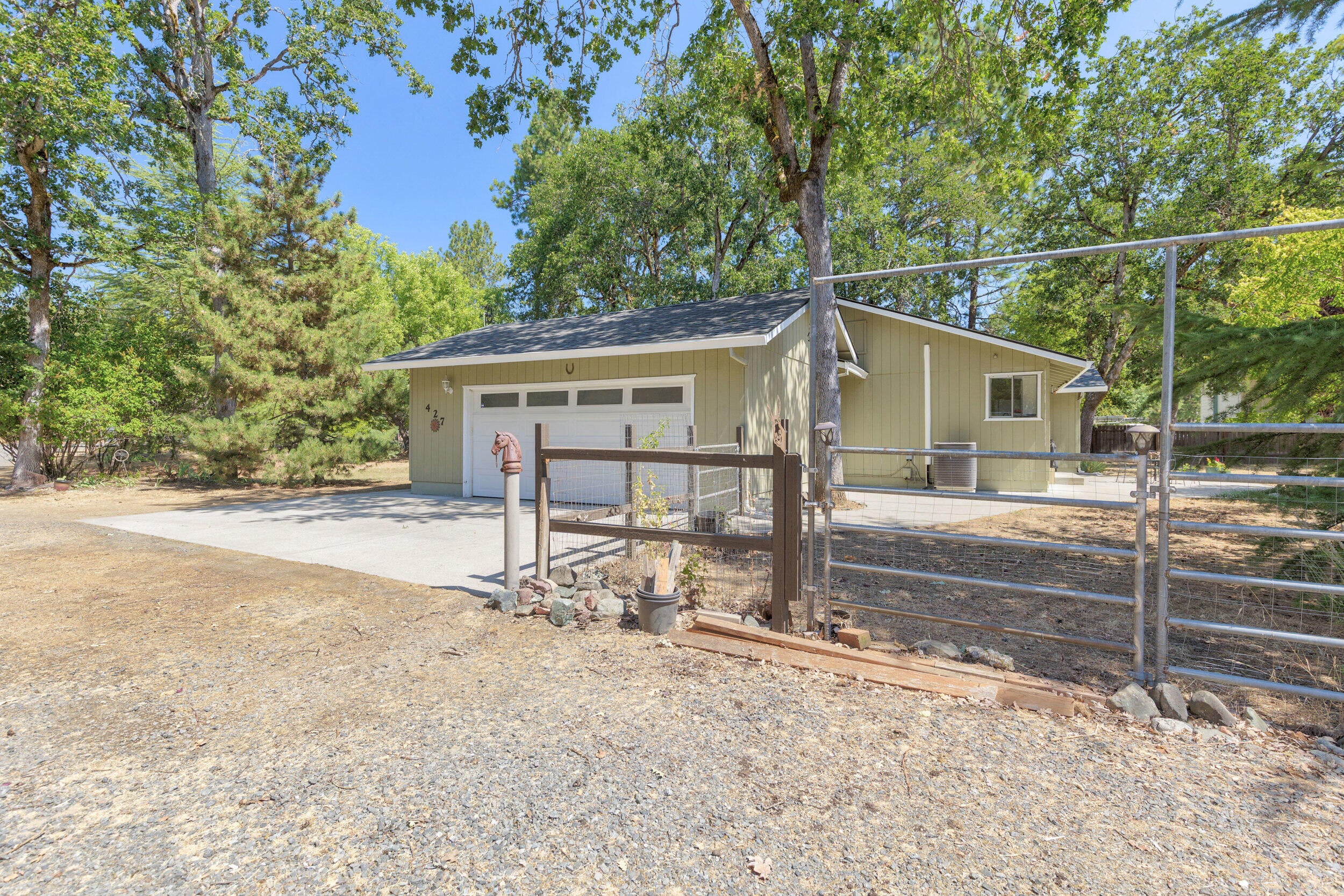 427 Connie Lane Merlin, OR 97532 - Photo 38 of 46 0r1a5540_1_2_3_4_1