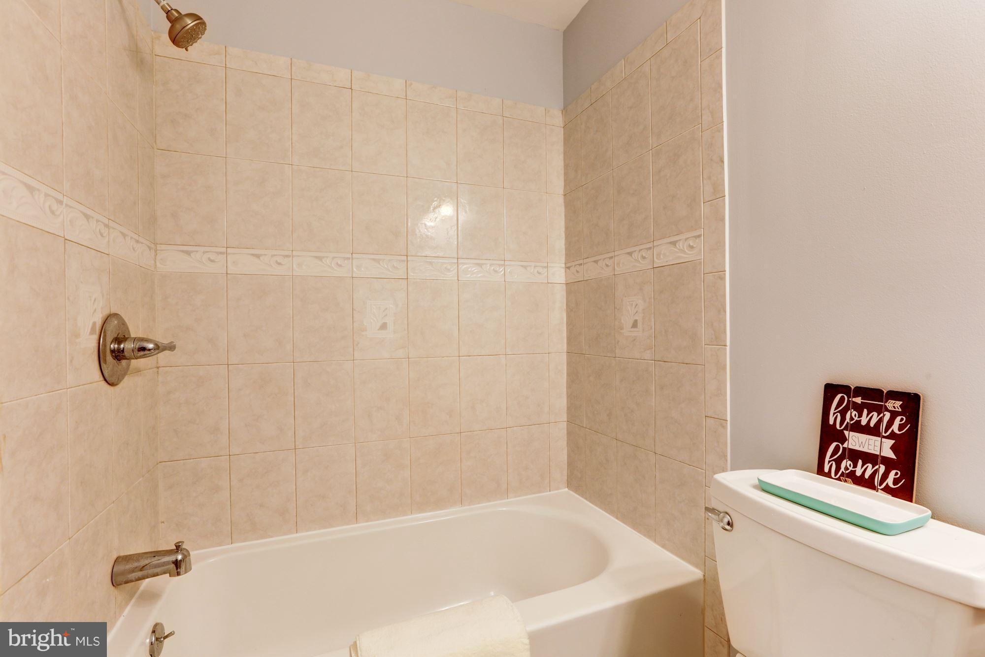 24328 Log House Road Gaithersburg, MD 20882 - Photo 15 of 30 Bath