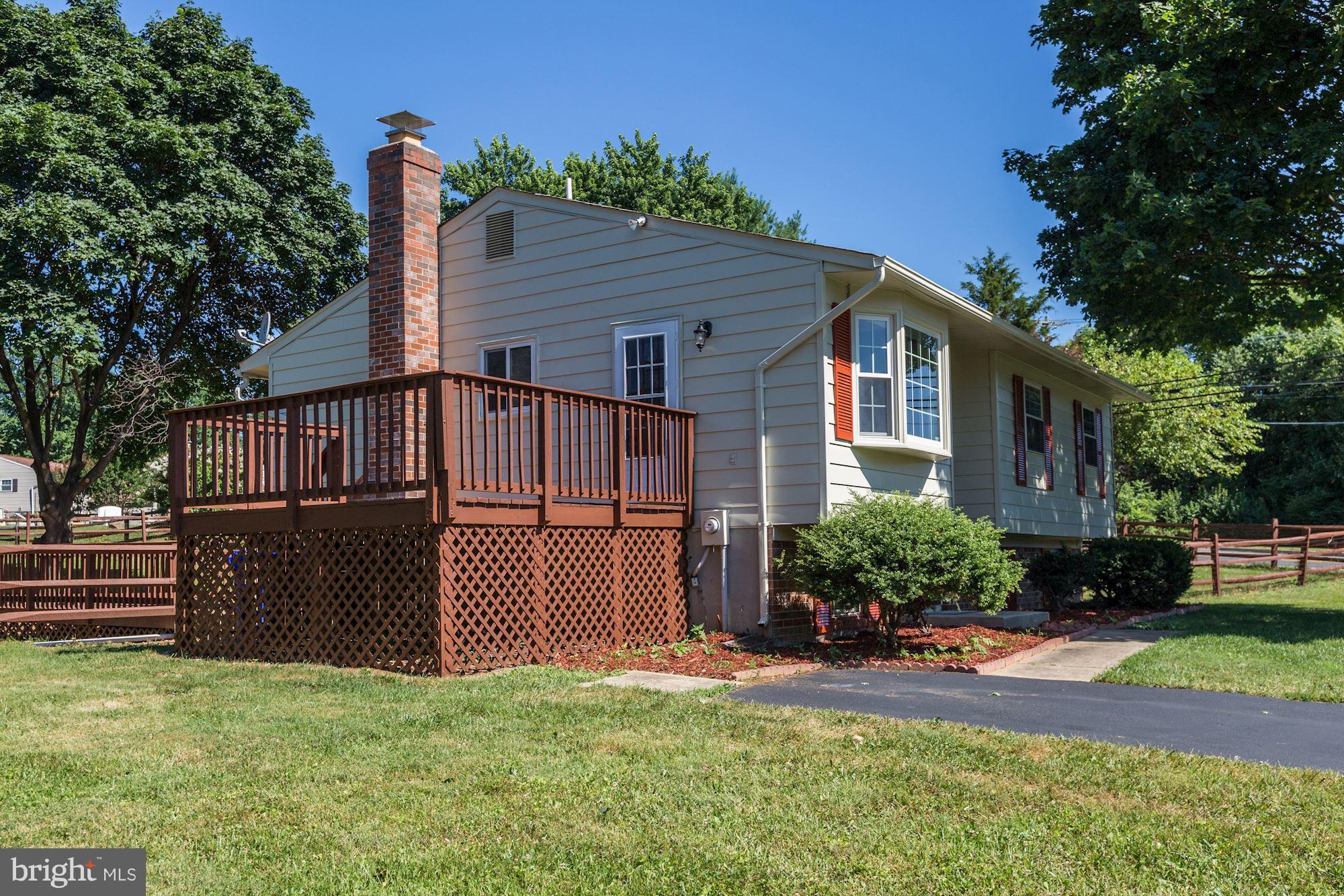 24328 Log House Road Gaithersburg, MD 20882 - Photo 3 of 30 Exterior (General)