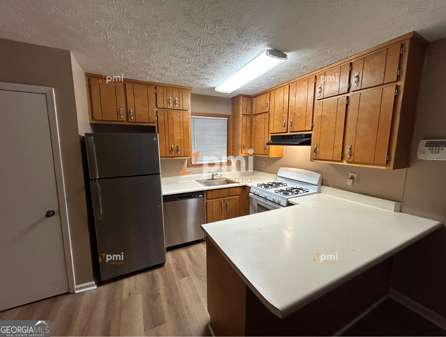 5867 Sheldon Court Atlanta, GA 30349 - Photo 2 of 9