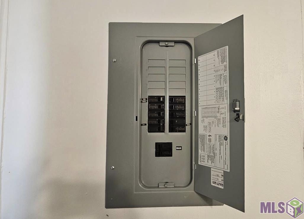 704 Ash Street Franklin, LA 70538 - Photo 11 of 13 New Breaker Box-Panel-Circuits