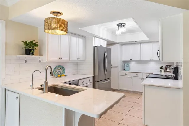 $810,000 | 1860 MacKintosh Boulevard, Nokomis, FL 34275