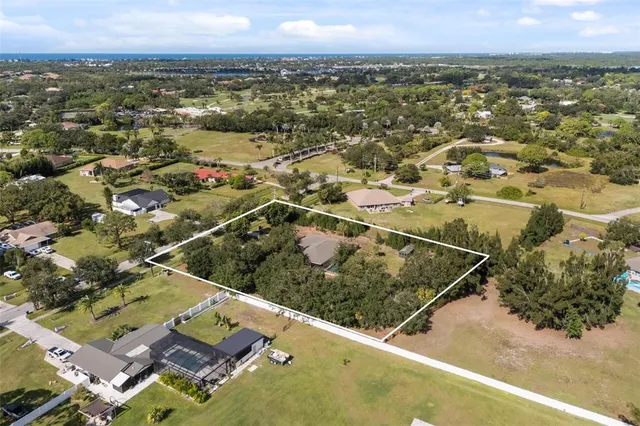 $810,000 | 1860 MacKintosh Boulevard, Nokomis, FL 34275
