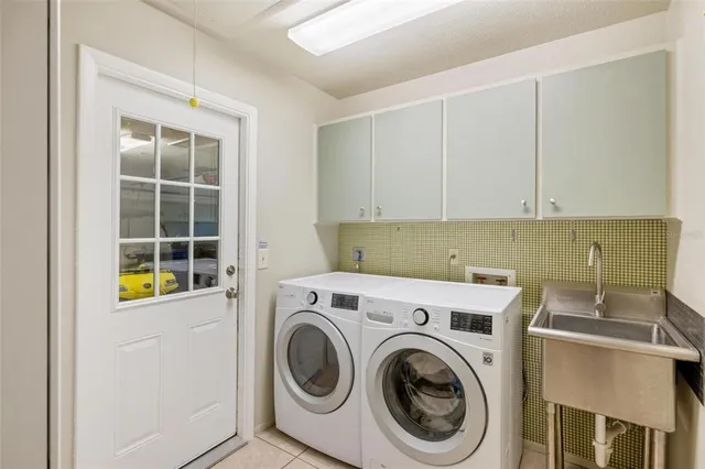 $810,000 | 1860 MacKintosh Boulevard, Nokomis, FL 34275