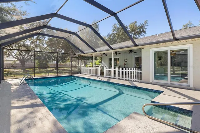 $810,000 | 1860 MacKintosh Boulevard, Nokomis, FL 34275