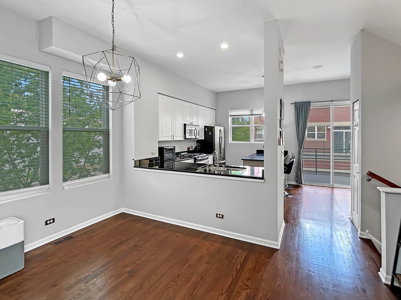 7521 Brown Avenue, Unit G Forest Park, IL 60130 - Photo 7 of 31