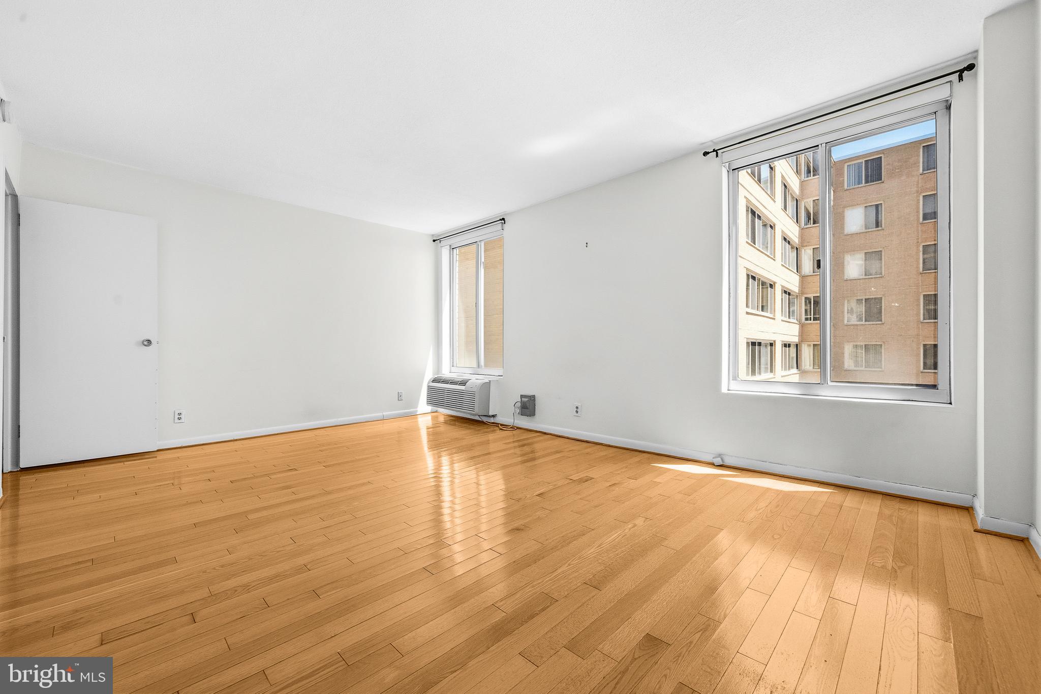 1800 R Street Northwest, Unit 604 Washington, DC 20009 - Photo 3 of 16