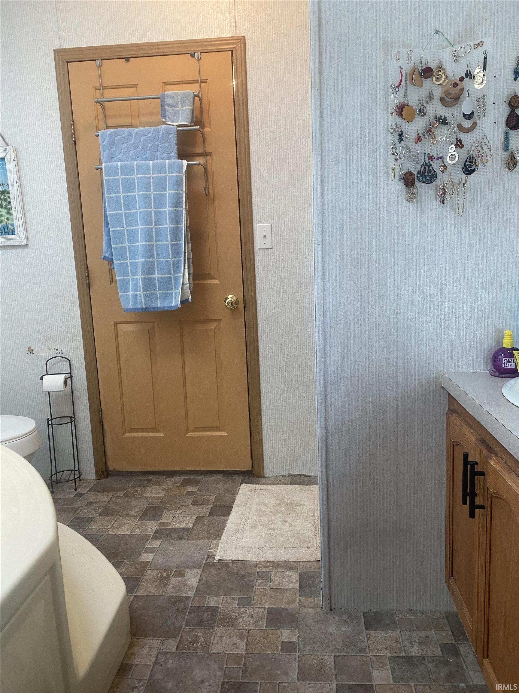 11051 West Division Road Dunkirk, IN 47336 - Photo 11 of 19