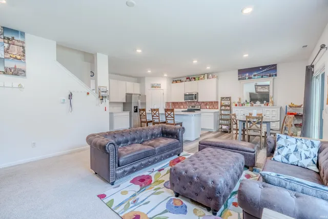 $460,000 | 605 Alquin Court, Huntertown, IN 46748