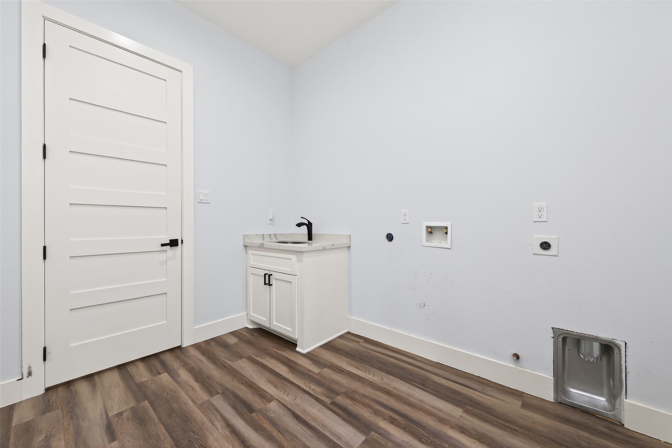 360 Dipping Vat Road Huntsville, TX 77340 - Photo 16 of 38 Utility room veiw 2