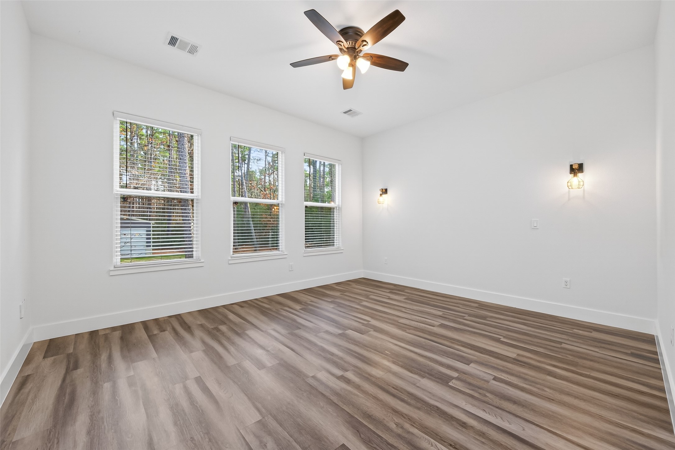360 Dipping Vat Road Huntsville, TX 77340 - Photo 23 of 38 Bedroom 2 is a second primary bedrroom