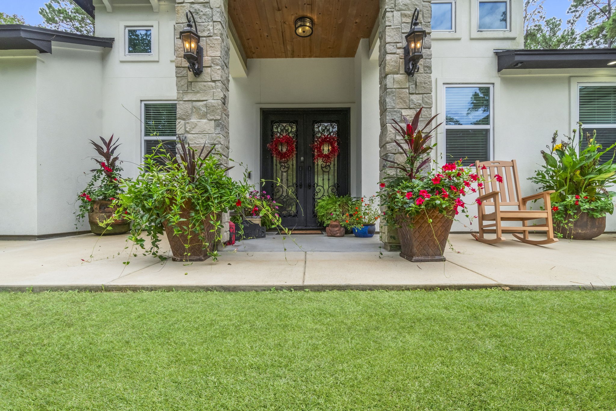 360 Dipping Vat Road Huntsville, TX 77340 - Photo 4 of 38 Front entrance (Photo taken in Sept. 2025)* See agent remarks