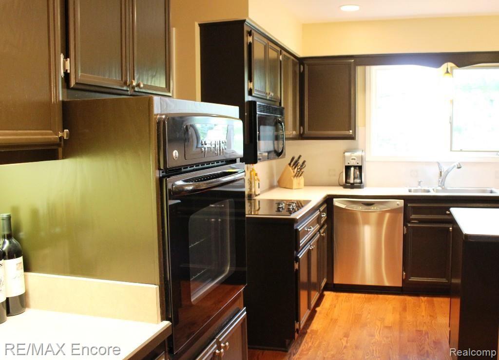 315 Rose Brier Drive Rochester Hills, MI 48309 - Photo 27 of 68