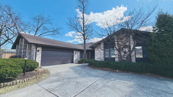 $1,299,900 | 3623 Pebble Beach Road, Northbrook, IL 60062